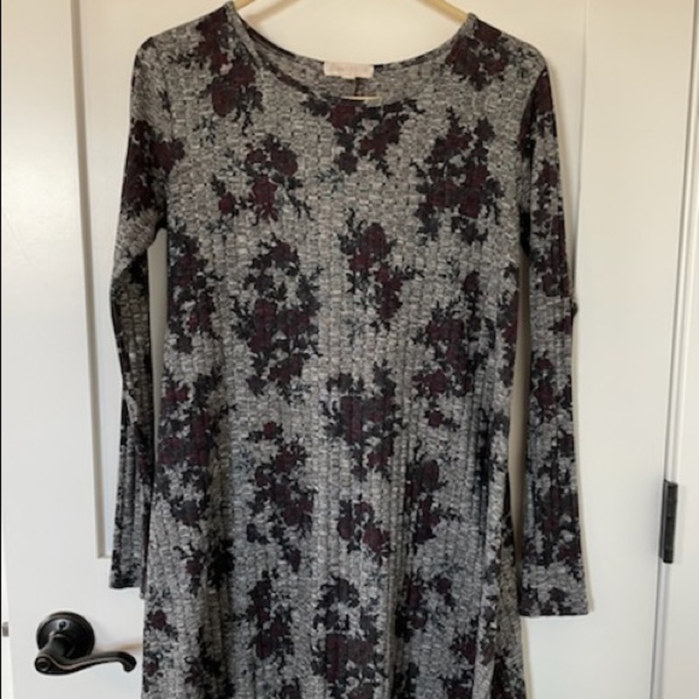 Love Fire grey dress with burgundy detail